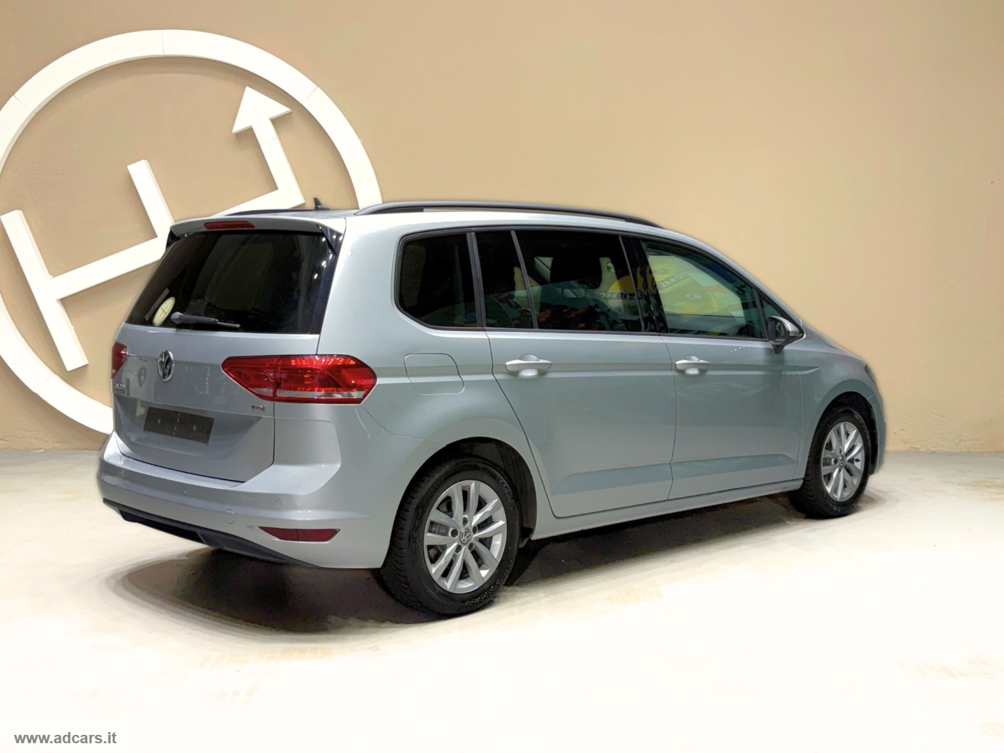 Touran 1.6 TDI Comfortline BMT *7 POSTI*SENSORI*NAVI* - immagine 2