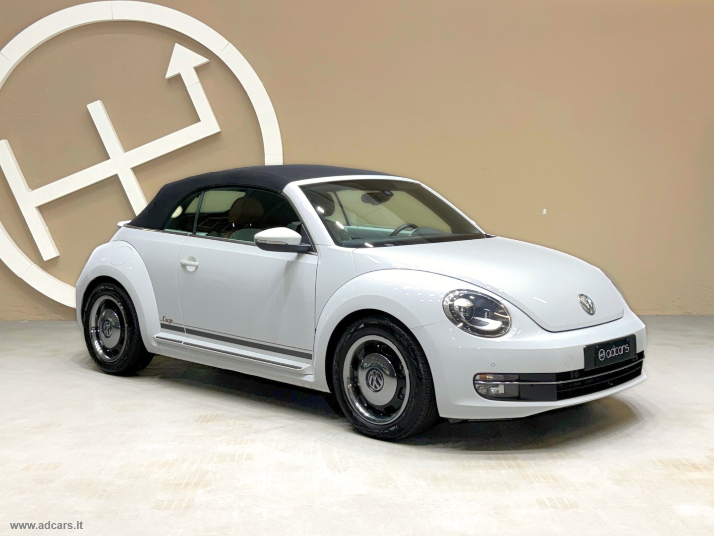 Maggiolino Cabrio 1.4 TSI CUP Fender Edition *TAGLIANDI VOLKSWAGEN* - immagine 2