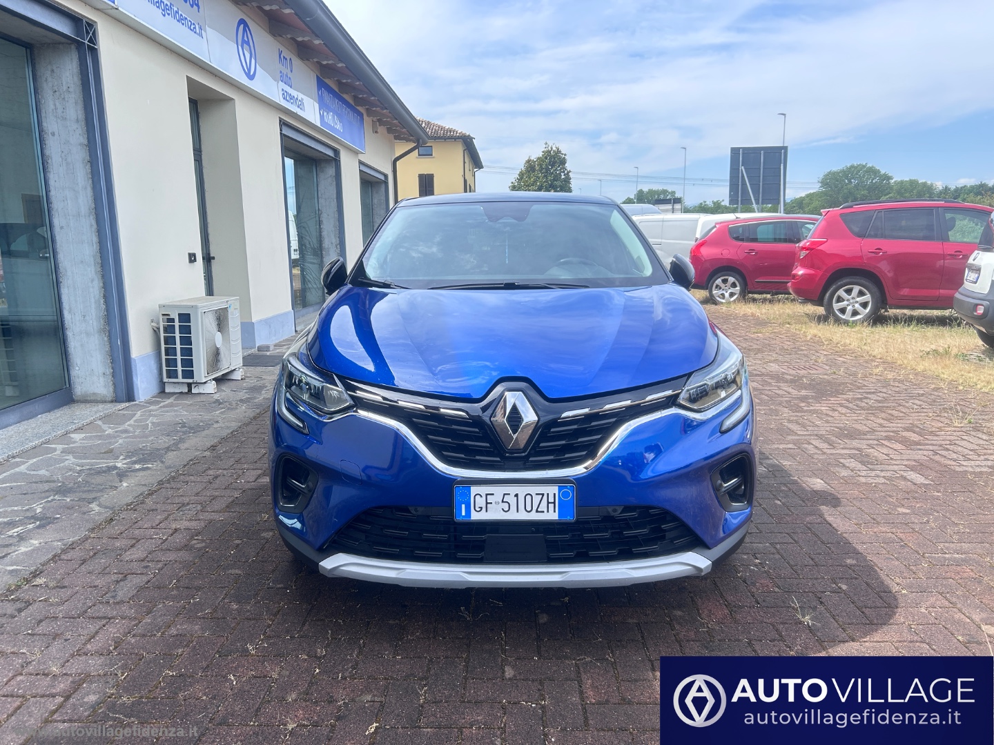 Captur Hybrid E-Tech 145 CV Business - immagine 2