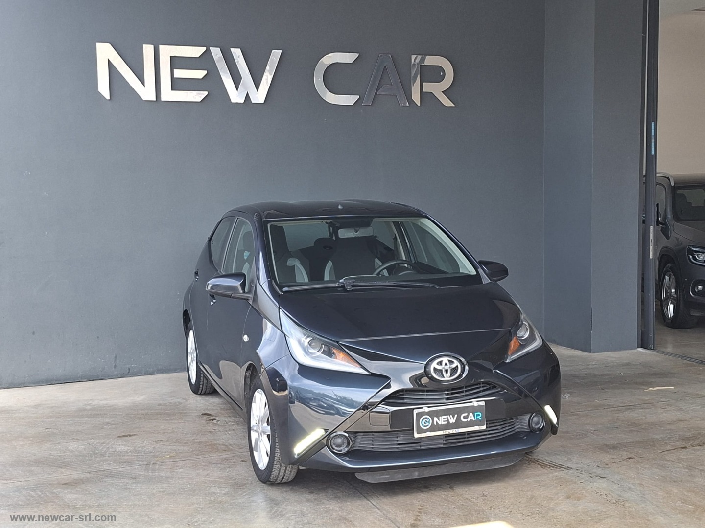 Aygo 1.0 VVT-i 69 CV 5p. x-wave - immagine 2