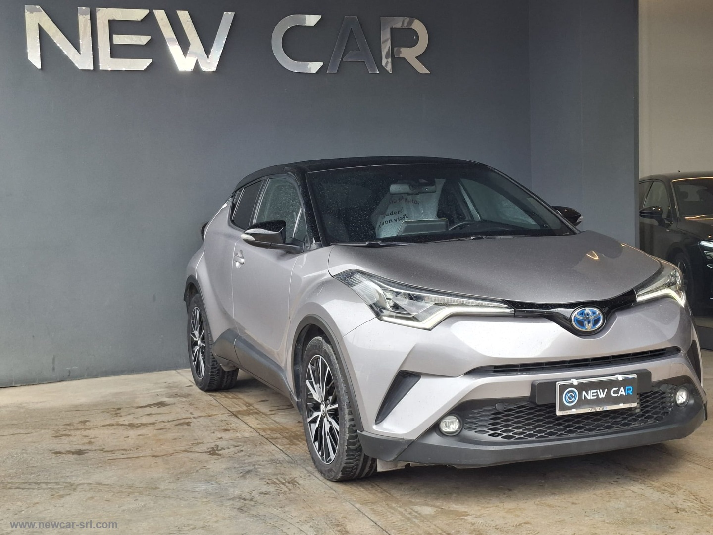 C-HR 1.8 Hybrid E-CVT Active - immagine 2