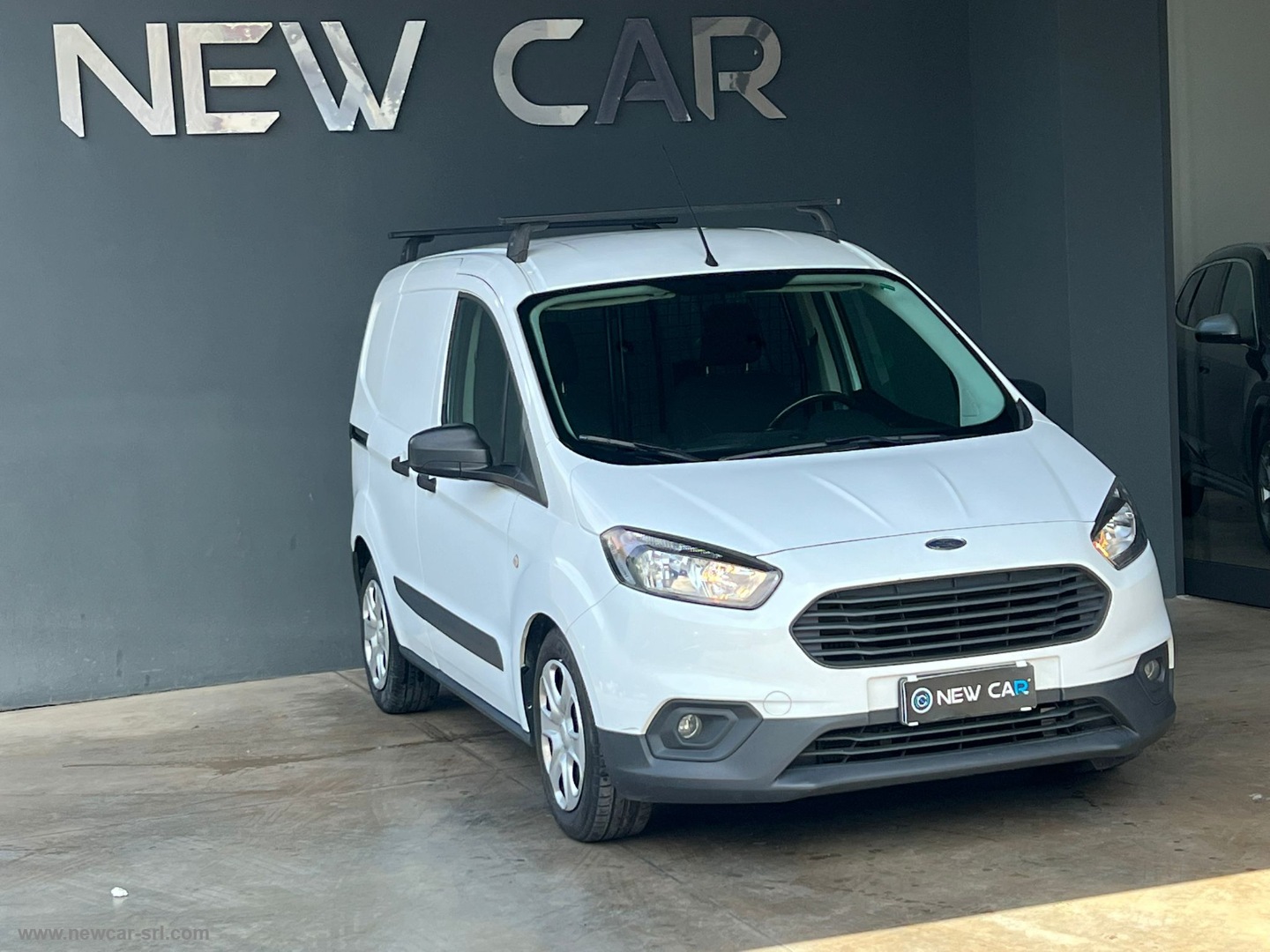 Transit Courier 1.5 TDCi 75CV Van Trend - immagine 2