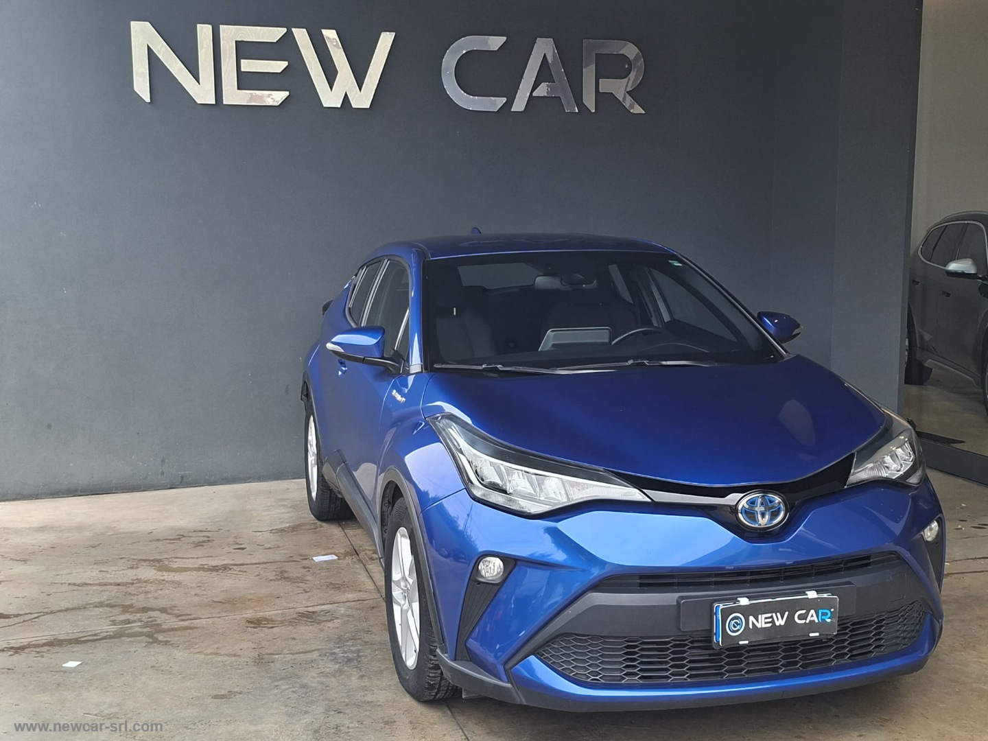 C-HR 1.8 Hybrid E-CVT Active - immagine 2