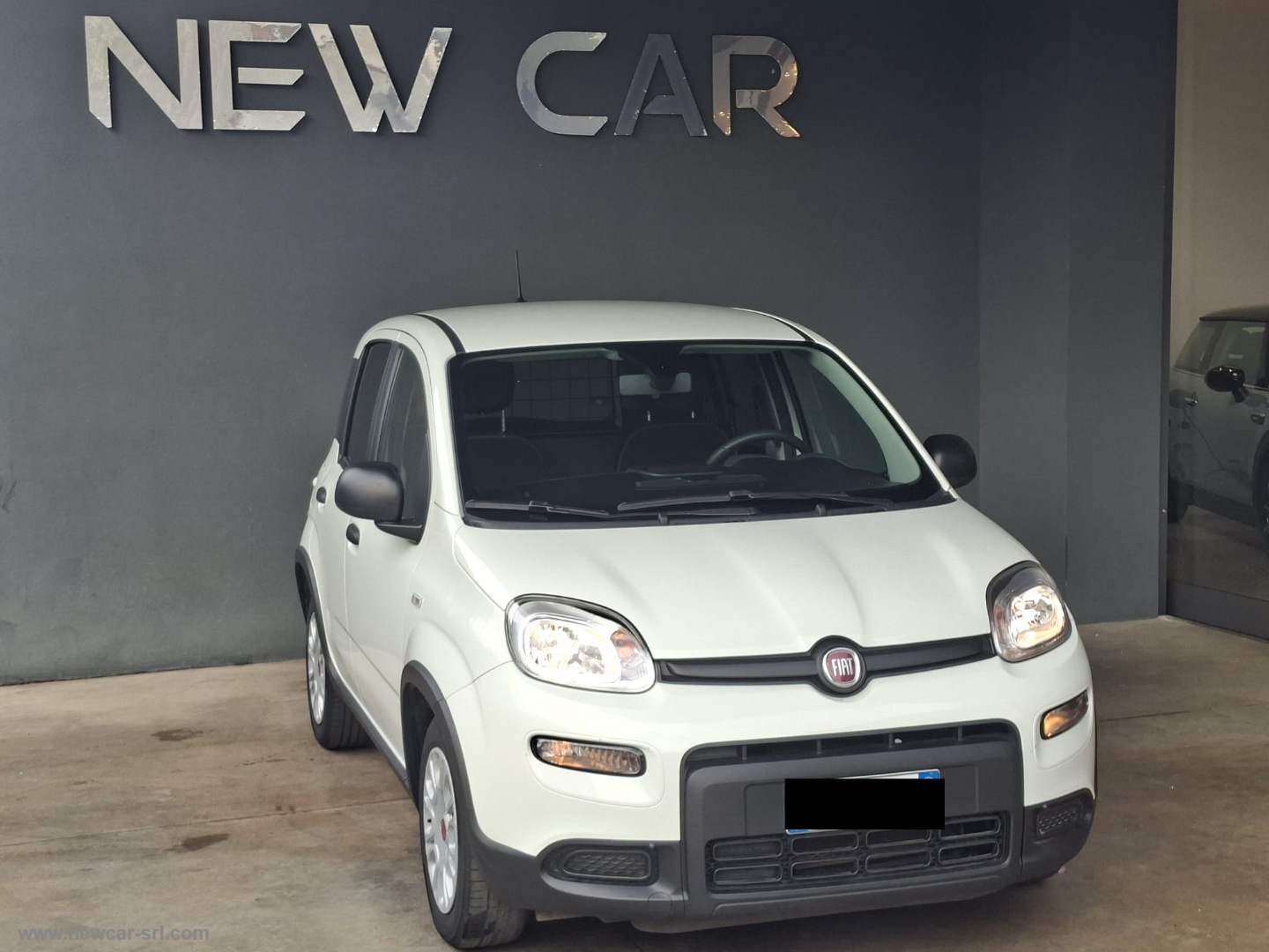 Panda 1.0 S&S Hybrid Van 2 posti - immagine 2