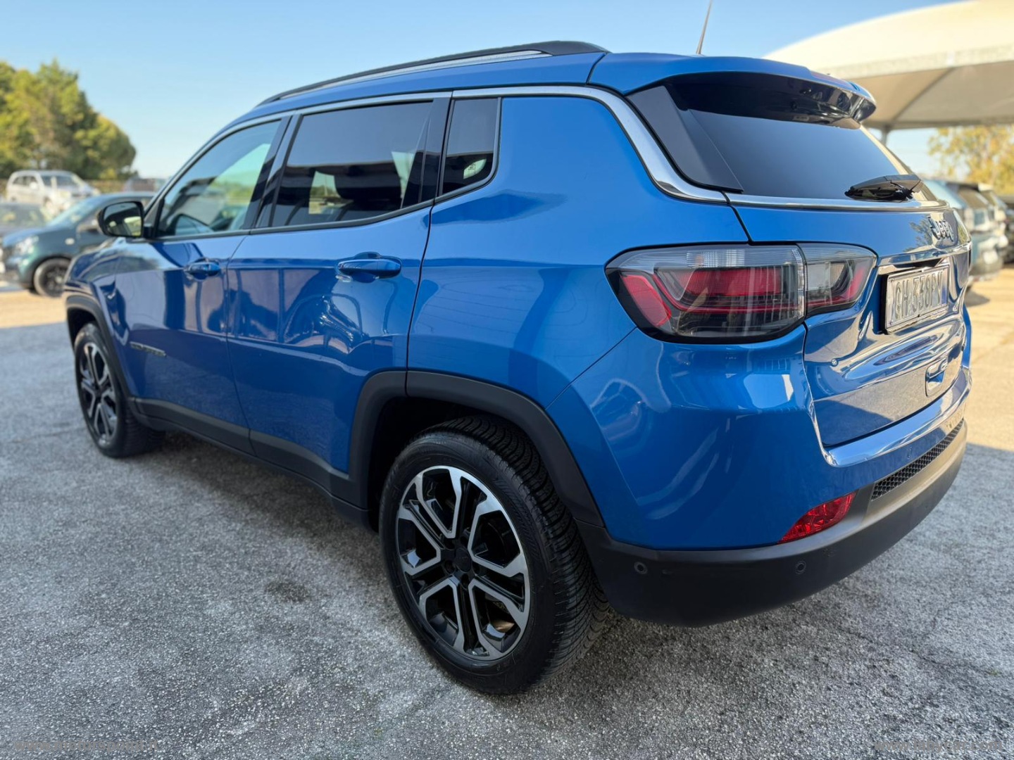 Compass 1.6 Mjt II 2WD Limited - immagine 2