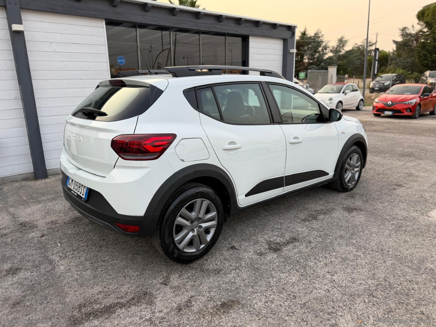 Sandero Stepway 1.0 TCe ECO-G Expression - immagine 2