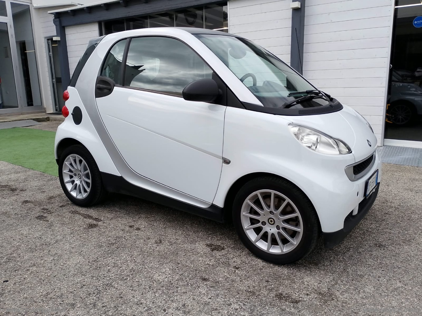 fortwo 1000 52 kW coupé limited two - immagine 2