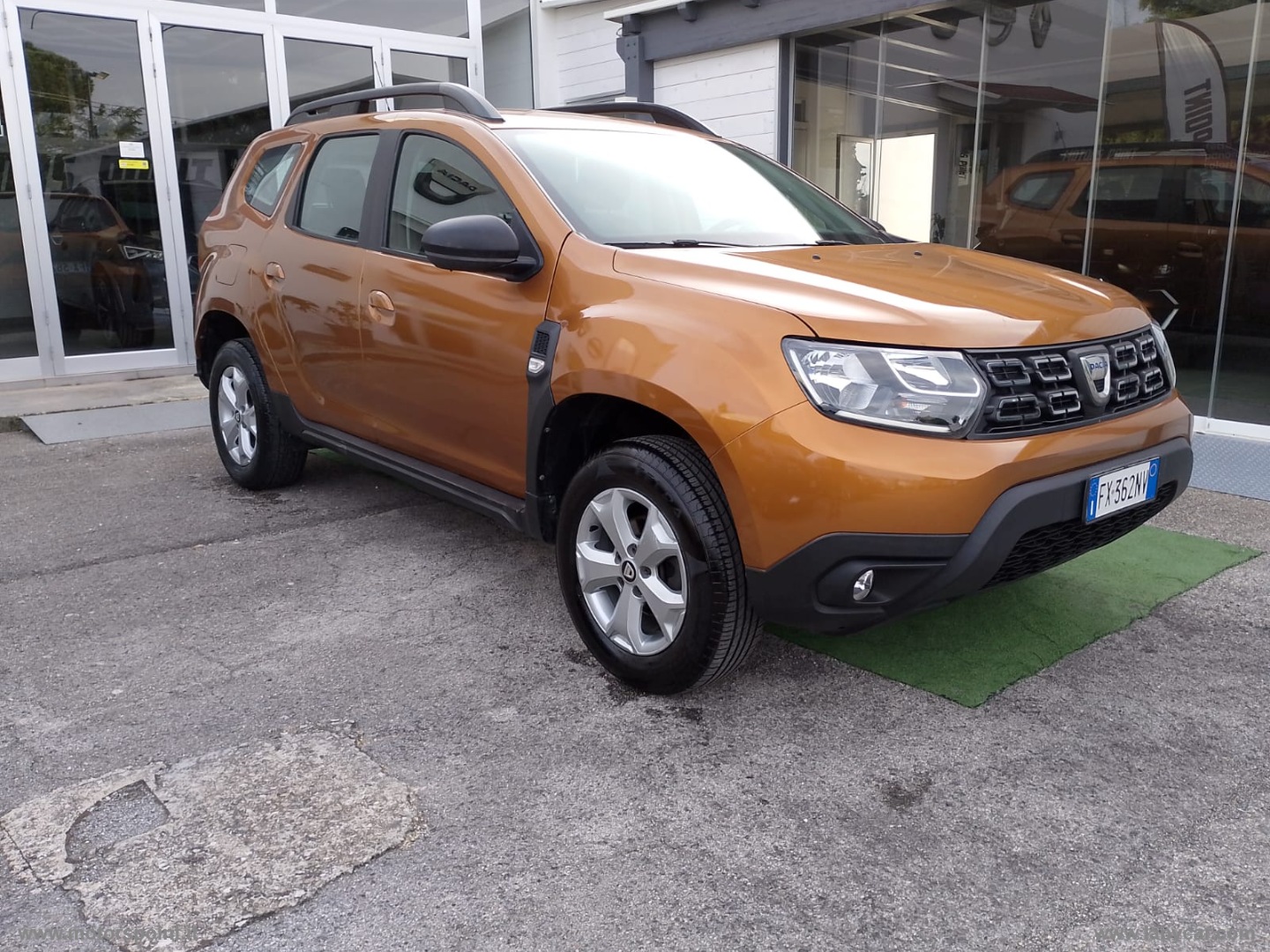 Duster 1.6 SCe GPL 4x2 Comfort GPL - immagine 2