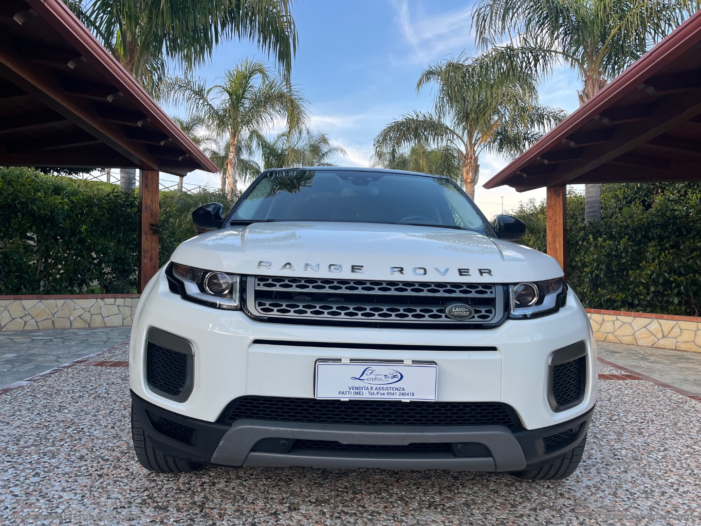 RR Evoque 2.0 eD4 5p. Bs Ed. Premium SE - immagine 2