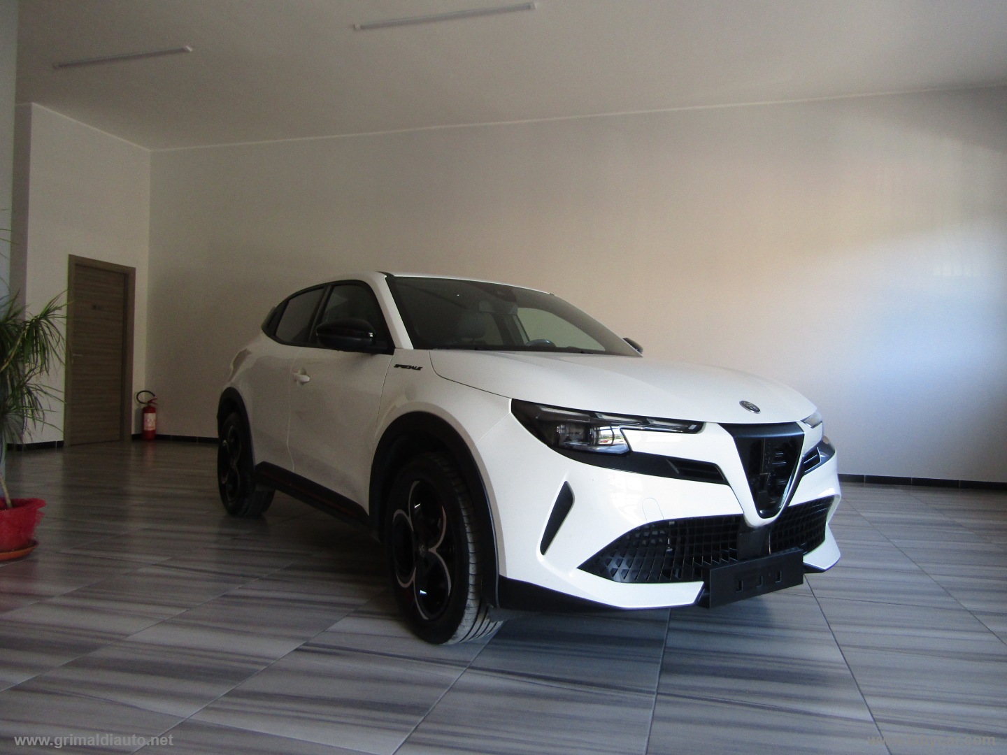 Junior 1.2 136 CV Hybrid eDCT6 Speciale - immagine 2