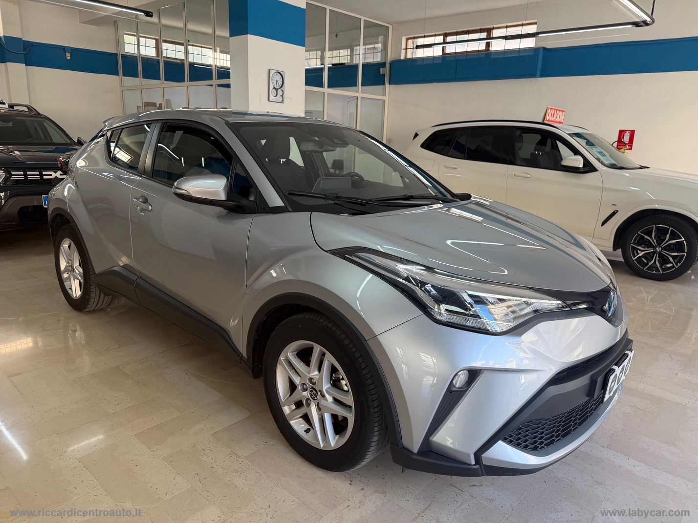 C-HR 1.8 Hybrid E-CVT Active - immagine 2