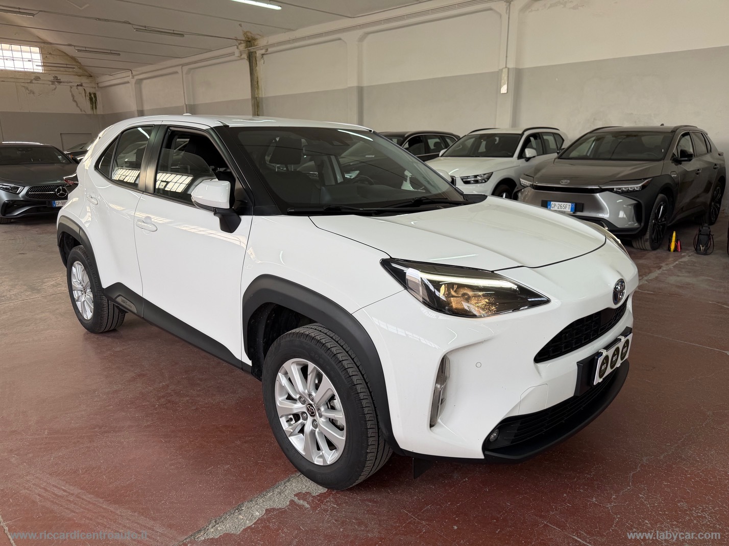 Yaris Cross 1.5 Hybrid 5p. E-CVT Busin. - immagine 2