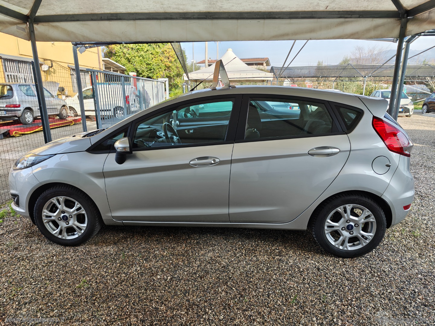 FIESTA 1.5 TDCI BLACK AND WHITE - immagine 2