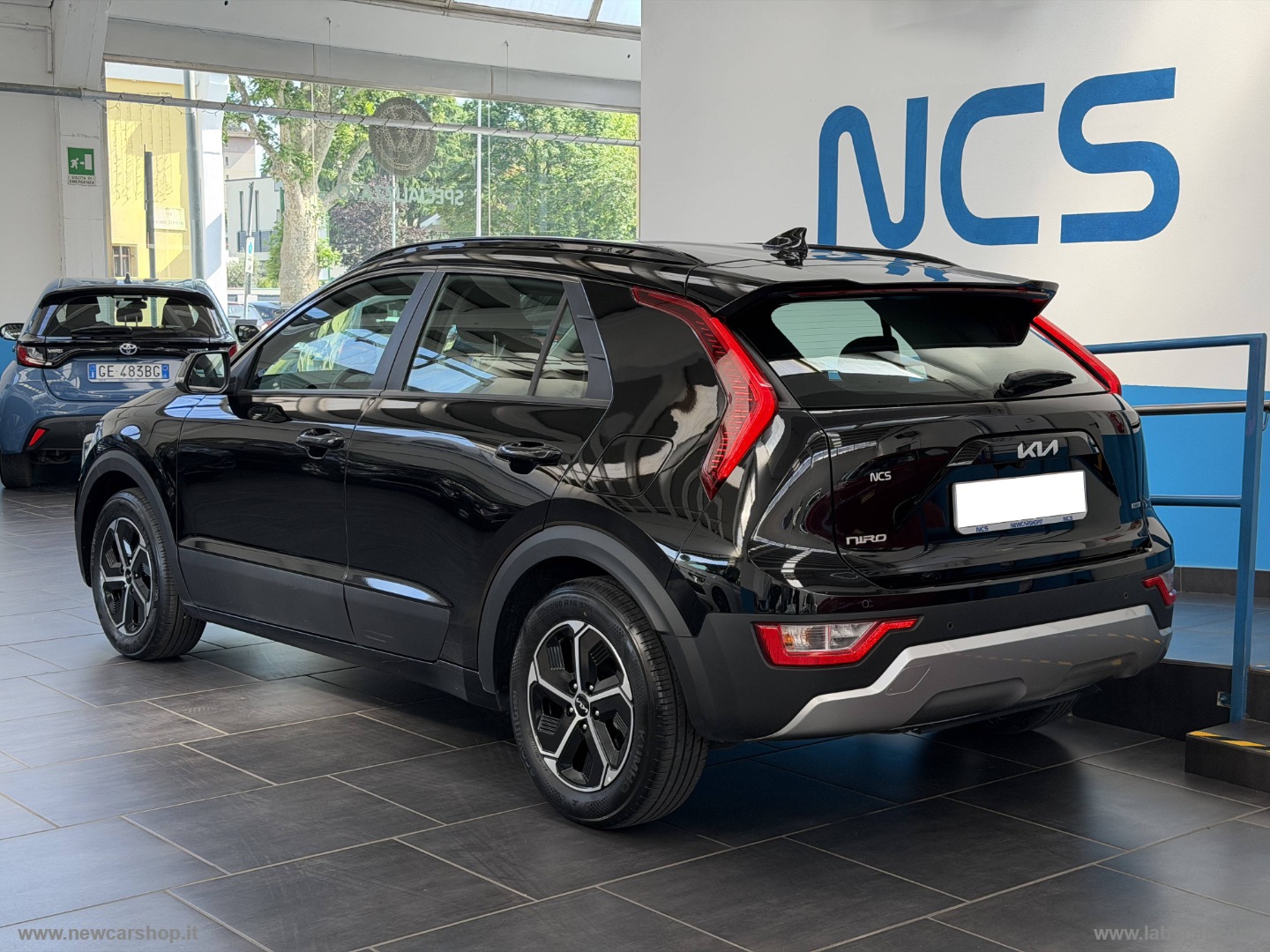 Niro 1.6 GDi DCT HEV Business NEOPATENTATI - immagine 2