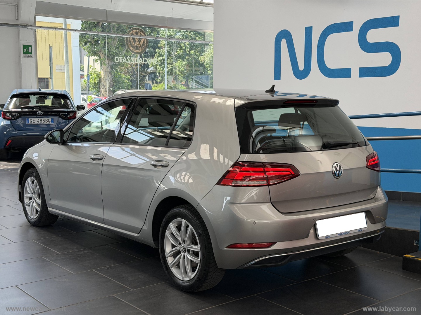 Golf 1.6 TDI 115CV 5p. Highline BMT NEOPATENTATI - immagine 2