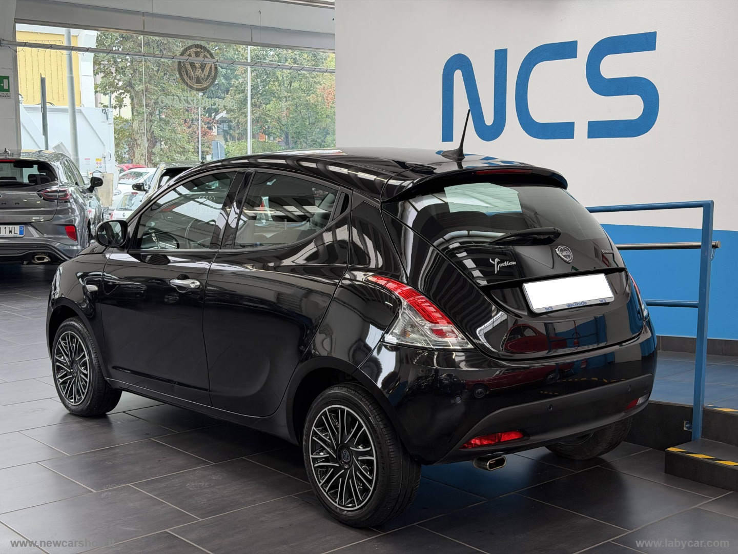 Ypsilon 1.0 FireFly 5p.S&S Hybryd Gold NEOPATENTATI - immagine 2