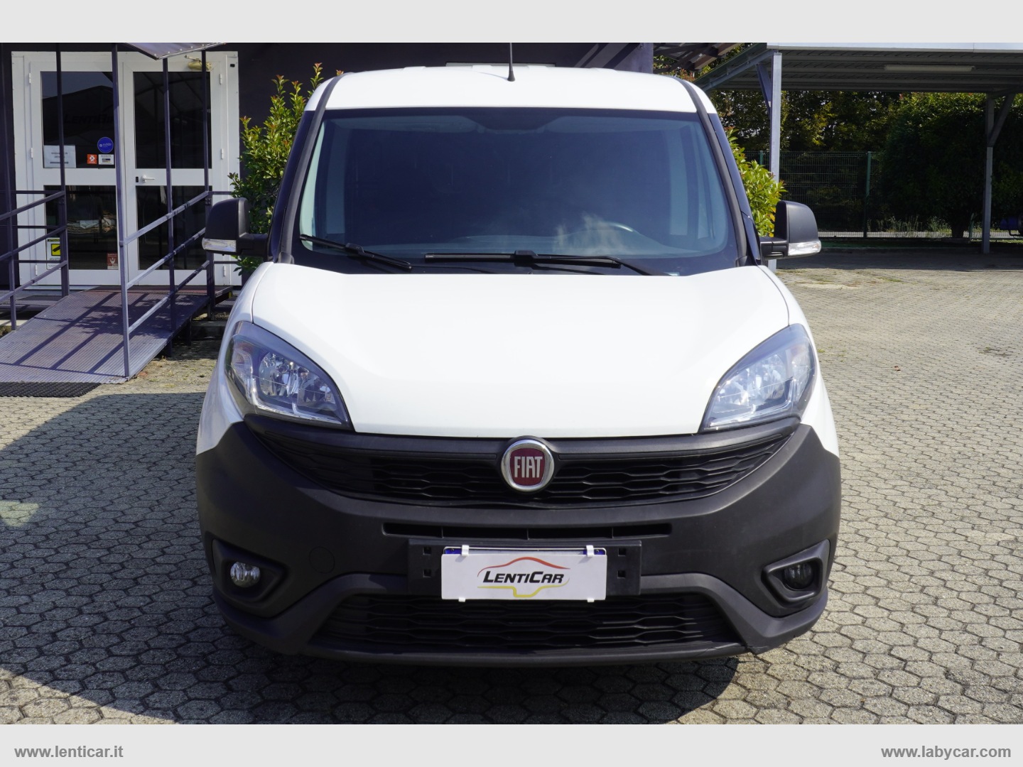 Doblò 1.6 MJT 105CV PC-TN Cargo Lounge 3 Posti - immagine 2