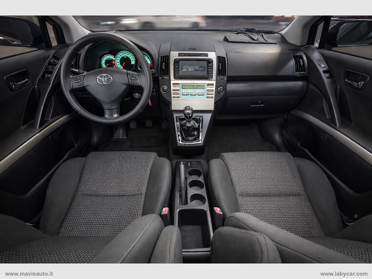 Corolla Verso 2.2 16V D-4D D-Cat 7pti 7P. - immagine 2