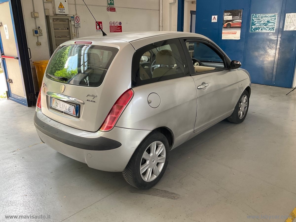 Ypsilon 1.3 MJT 16V Platino CAMBIO AUTOMATICO - immagine 2