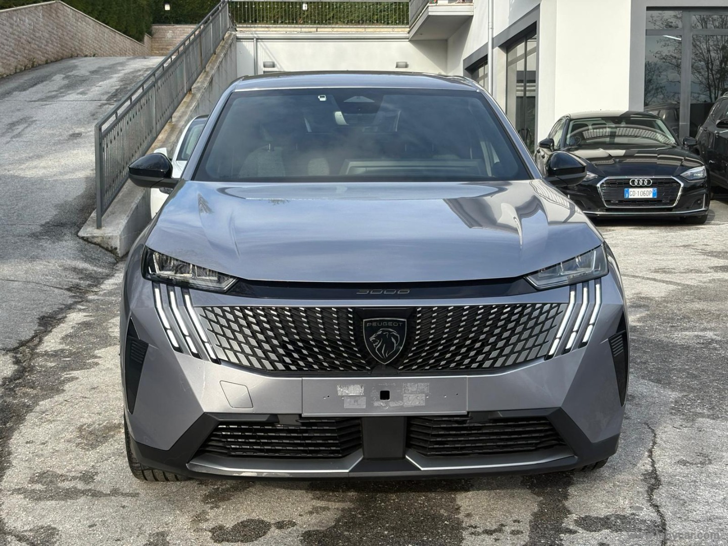 3008 Hybrid 136 e-DCS6 Allure - immagine 2