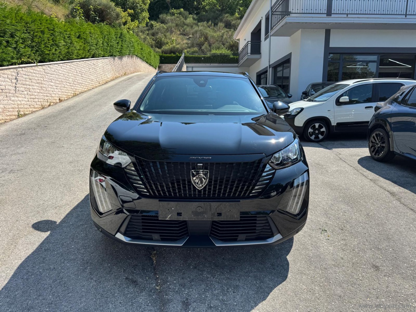 Peugeot 2008 PureTech 130 S&S EAT8 Allure - Immagine 2