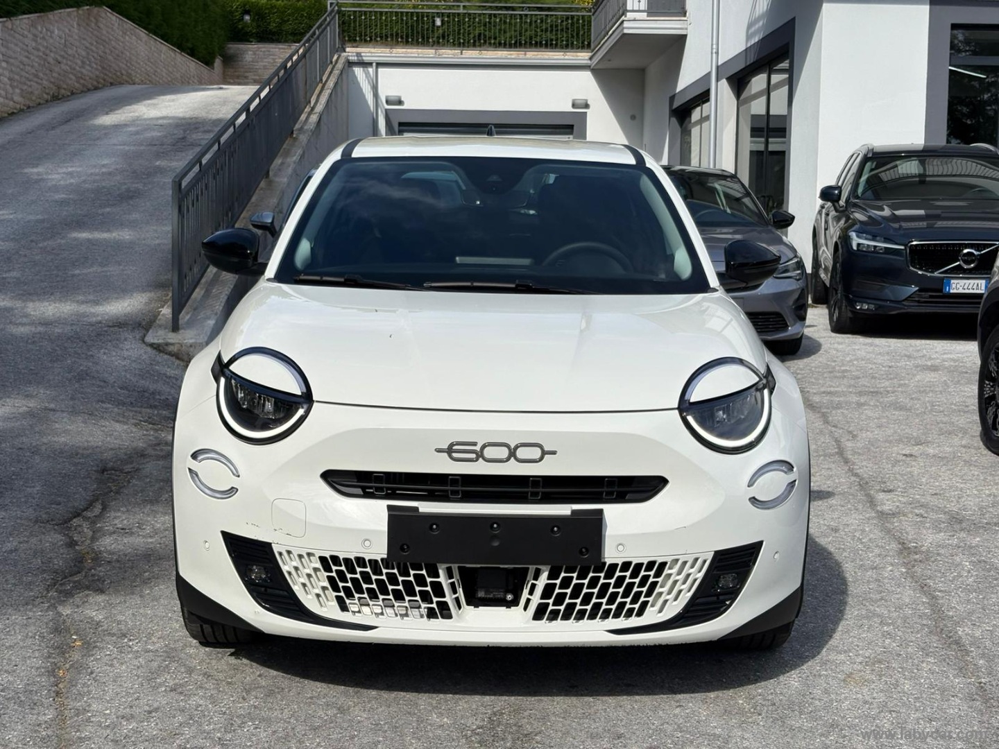 600 Hybrid 145 CV DCT MHEV Icon - immagine 2