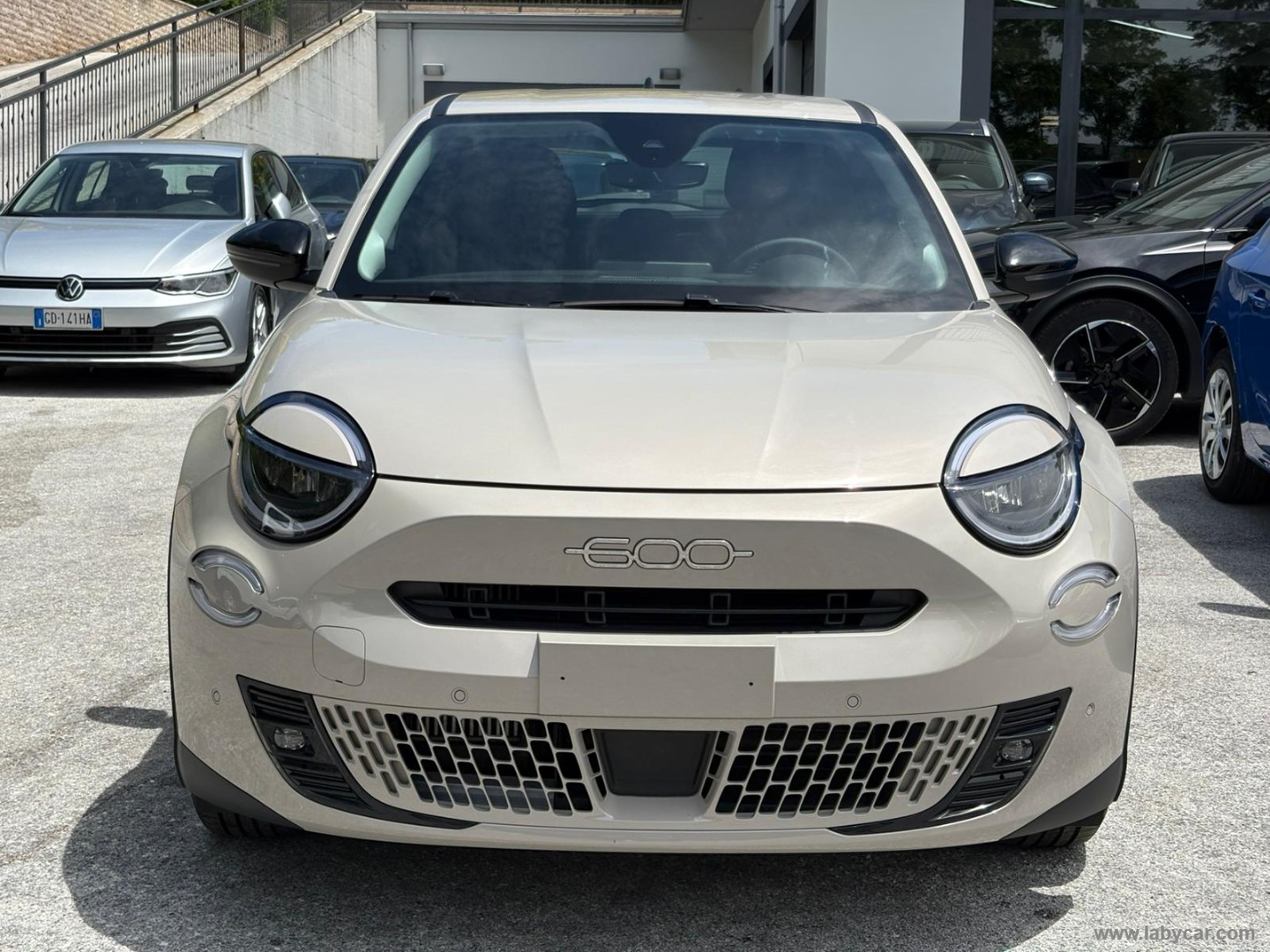 600 Hybrid 145 CV DCT MHEV Icon - immagine 2