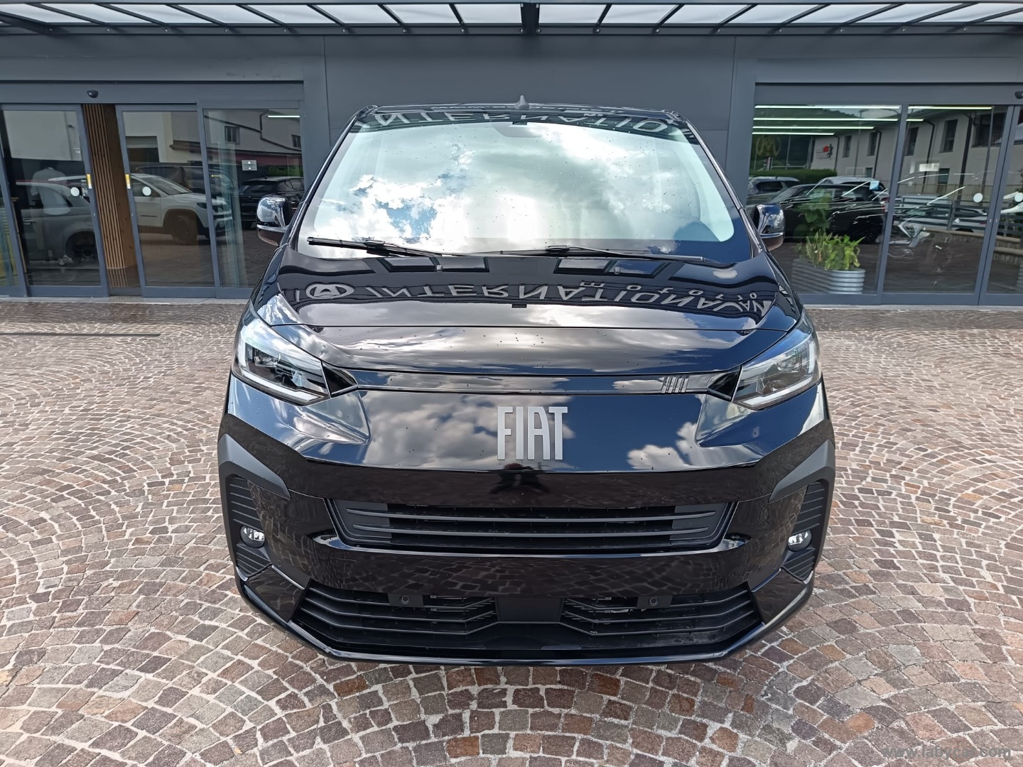 Fiat Ulysse 2.2 Multijet 180 CV S&S AT8 L3 - Immagine 2