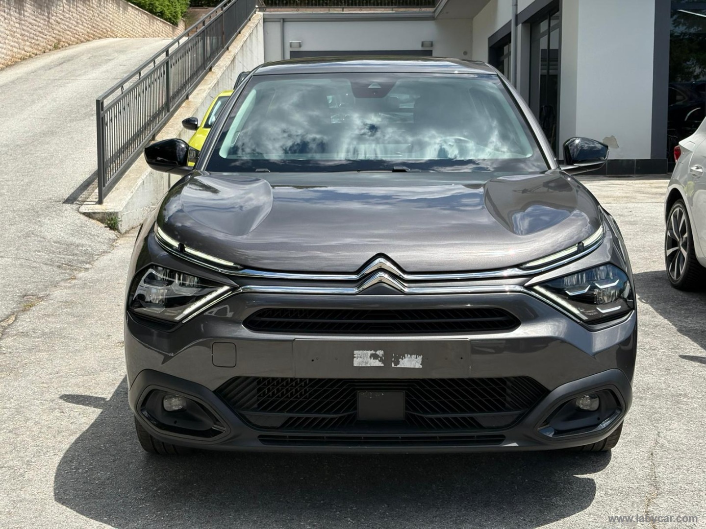 Citroën C4 Hybrid 136 e-DCS6 Plus - Immagine 2