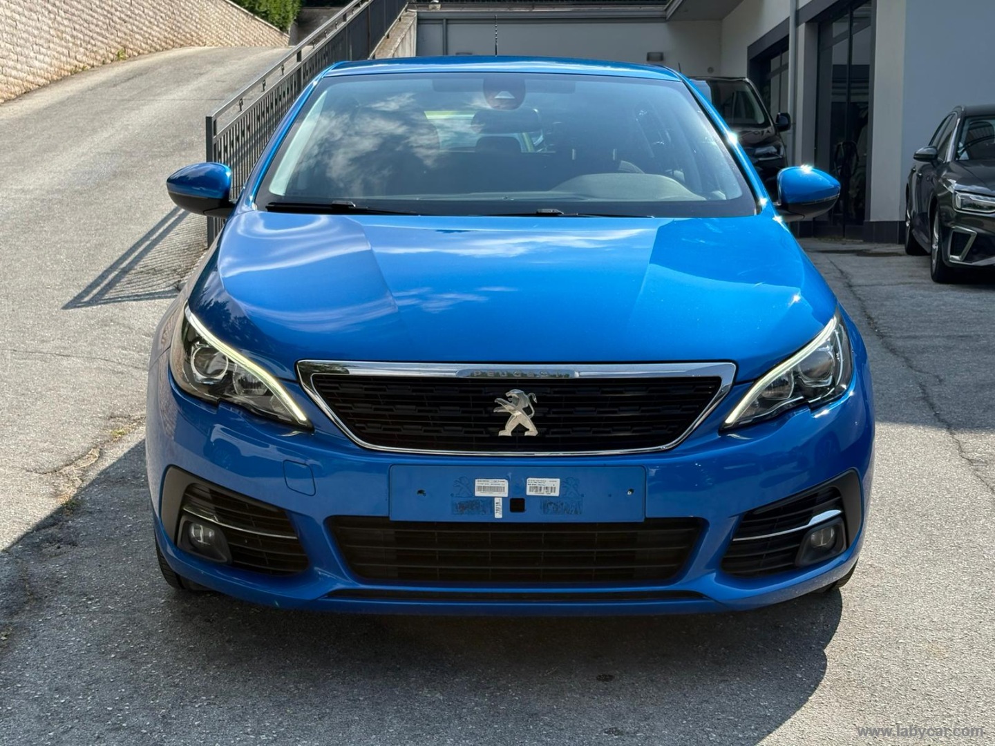 Peugeot 308 BlueHDi 100 S&S Active - Immagine 2