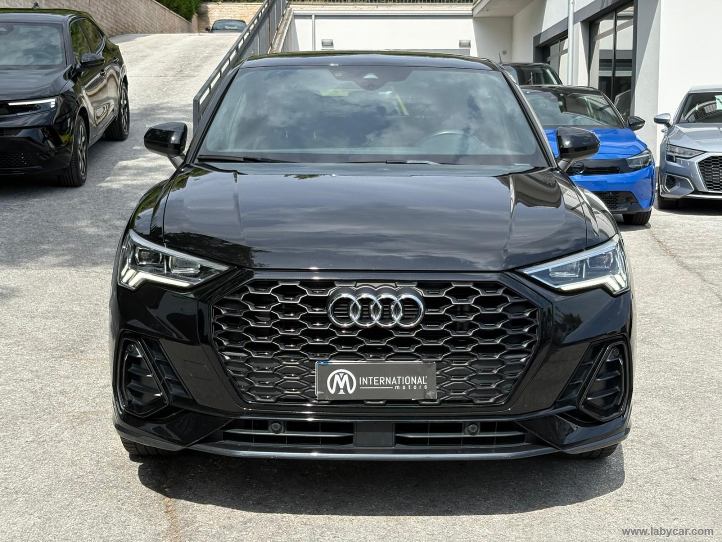 Audi Q3 SPB 35 TDI S tronic S line edition - Immagine 2