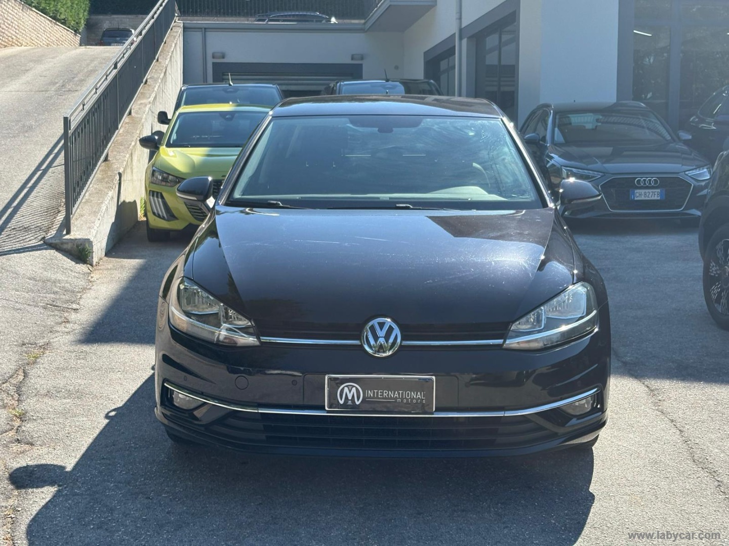 Volkswagen Golf 1.6 TDI 115CV DSG 5p. Business BMT - Immagine 2