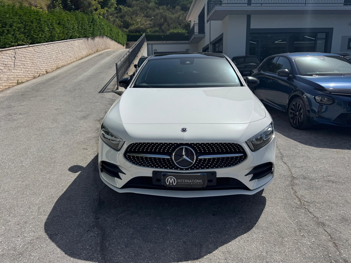 Mercedes-Benz Classe A A 250 e Automatic Plug-in hybrid Premium - Immagine 2