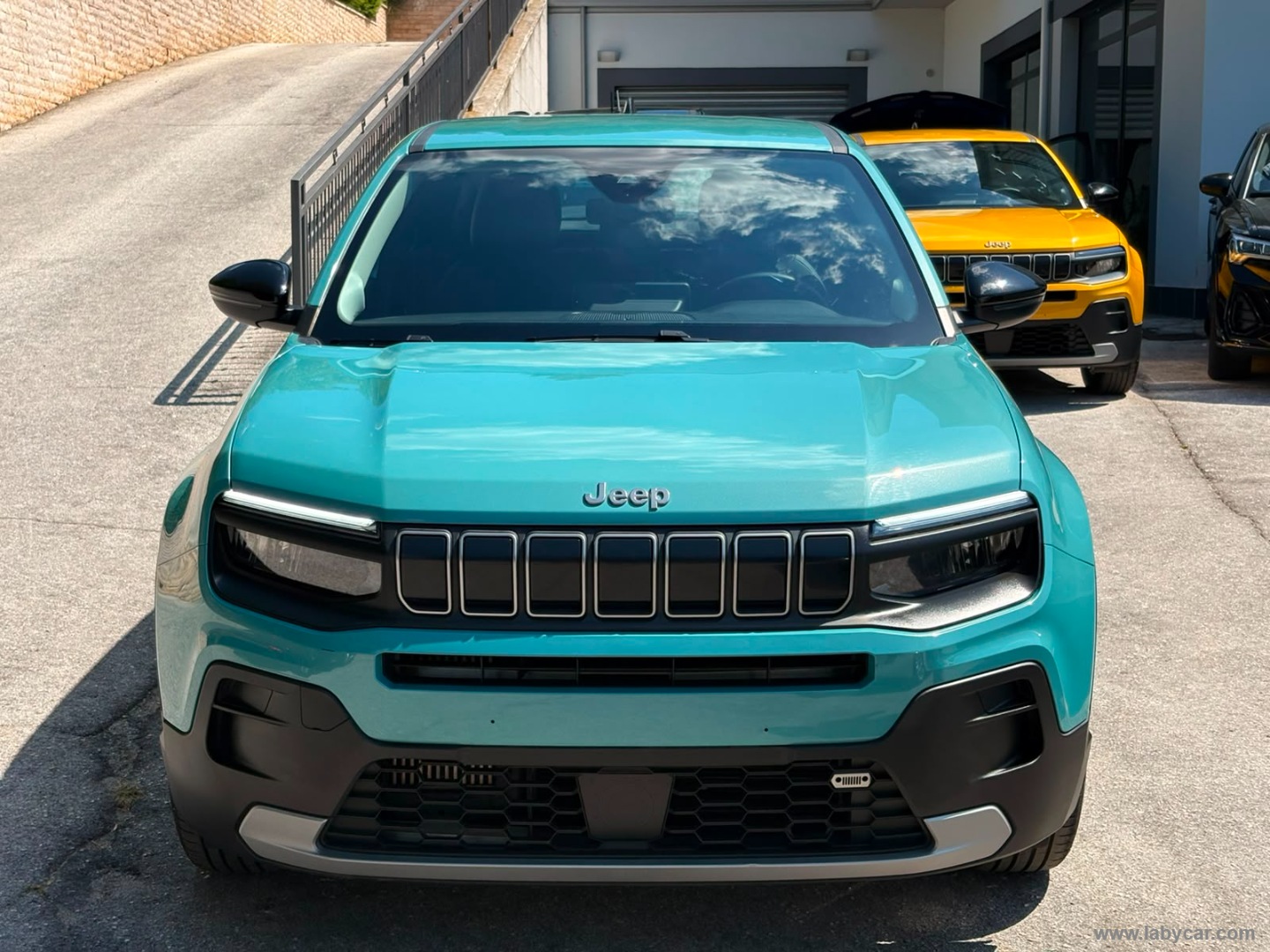 Jeep Avenger 1.2 Turbo Altitude - Immagine 2