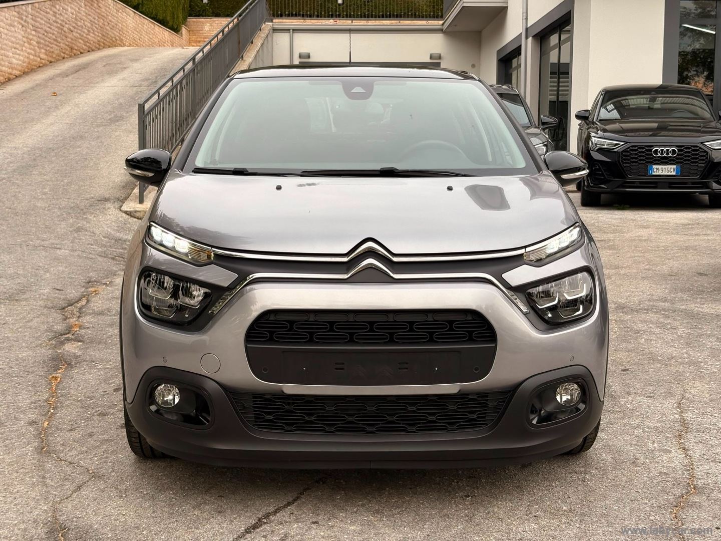 Citroën C3 PureTech 110 S&S Shine - Immagine 2