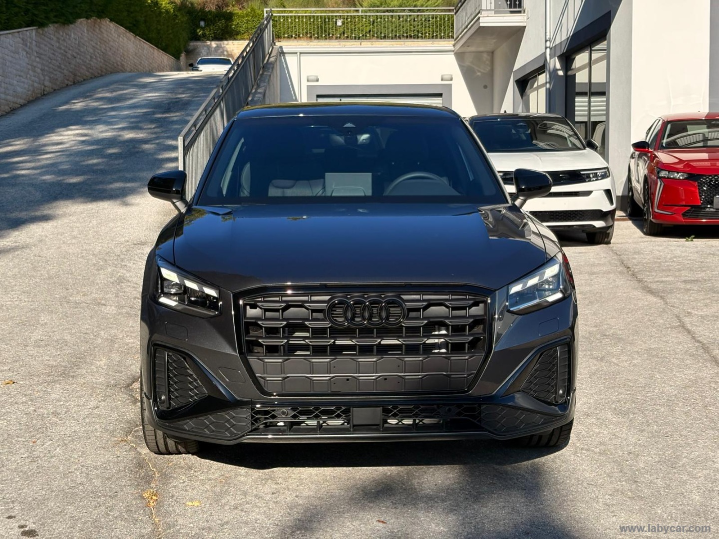 Audi Q2 35 TDI S tronic Identity Black - Immagine 2