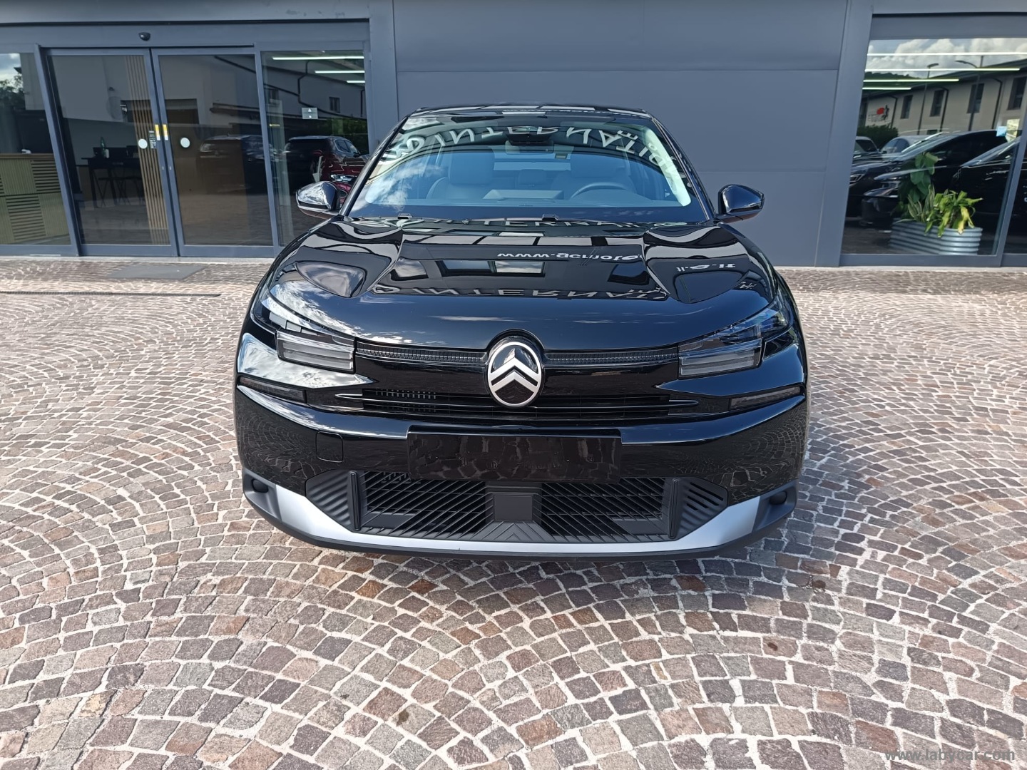 Citroën C4 Hybrid 145 e-DCS6 Plus - Immagine 2