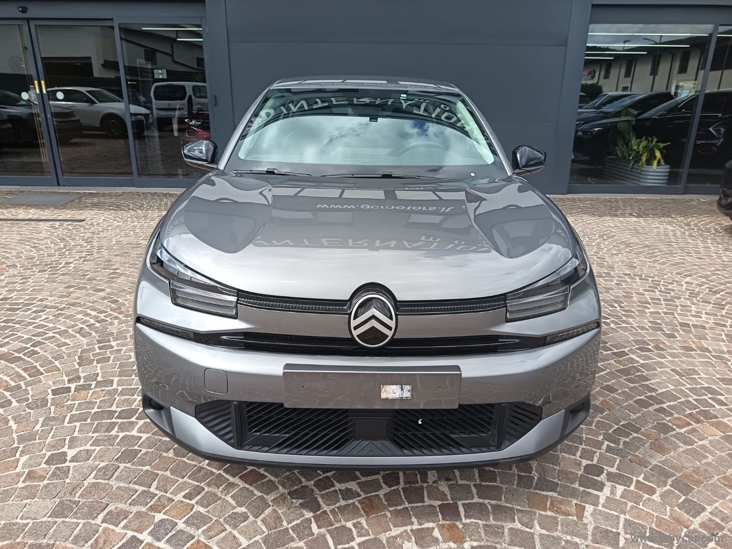 Citroën C4 Hybrid 145 e-DCS6 Plus - Immagine 2