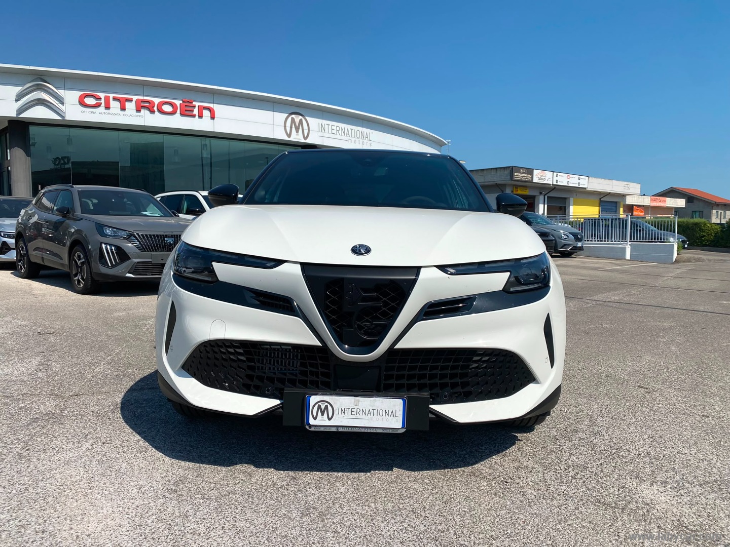 Alfa Romeo Junior 1.2 145 CV Hybrid eDCT6 Speciale - Immagine 2