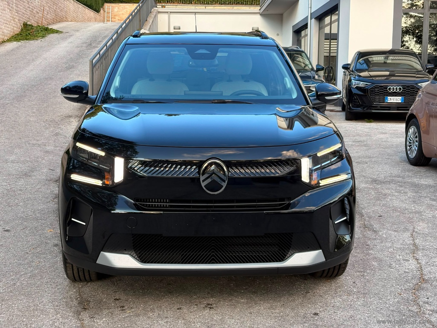Citroën C3 PureTech 100 S&S Max - Immagine 2