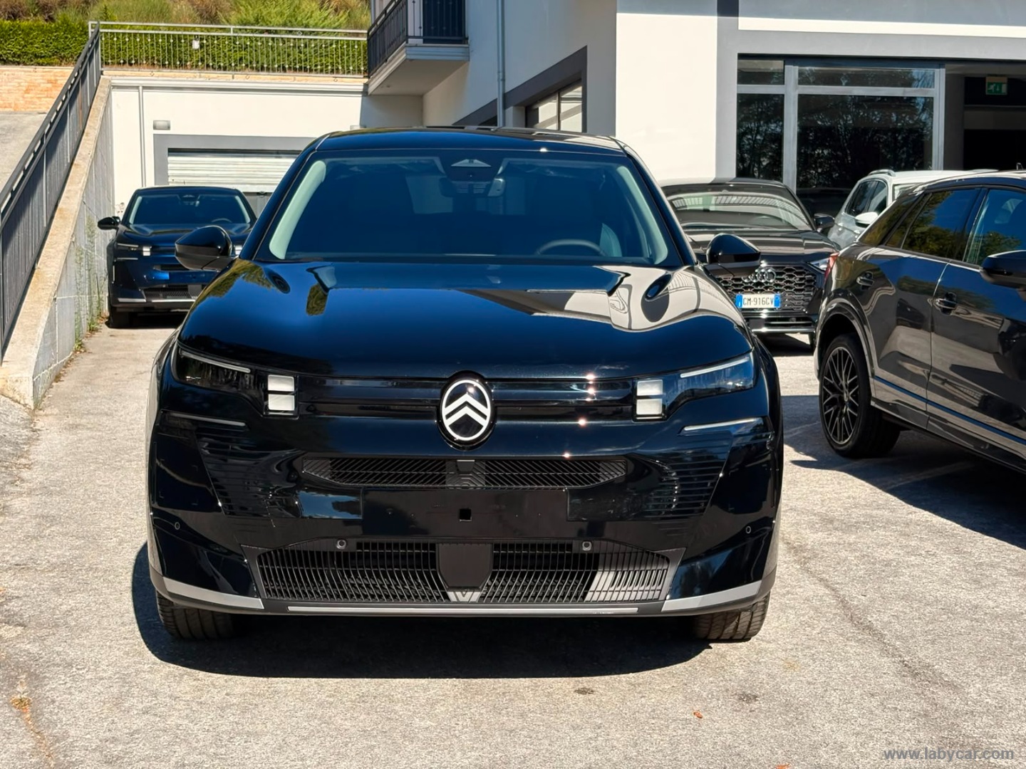 Citroën C5 Aircross Hybrid 145 e-DCS6 Plus - Immagine 2
