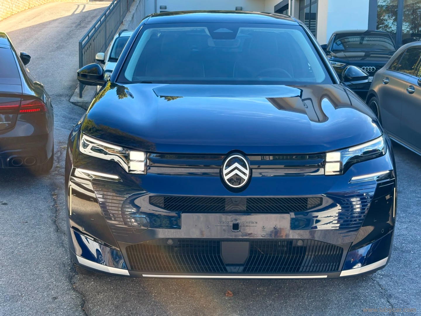 Citroën C5 Aircross Hybrid 145 e-DCS6 Max - Immagine 2