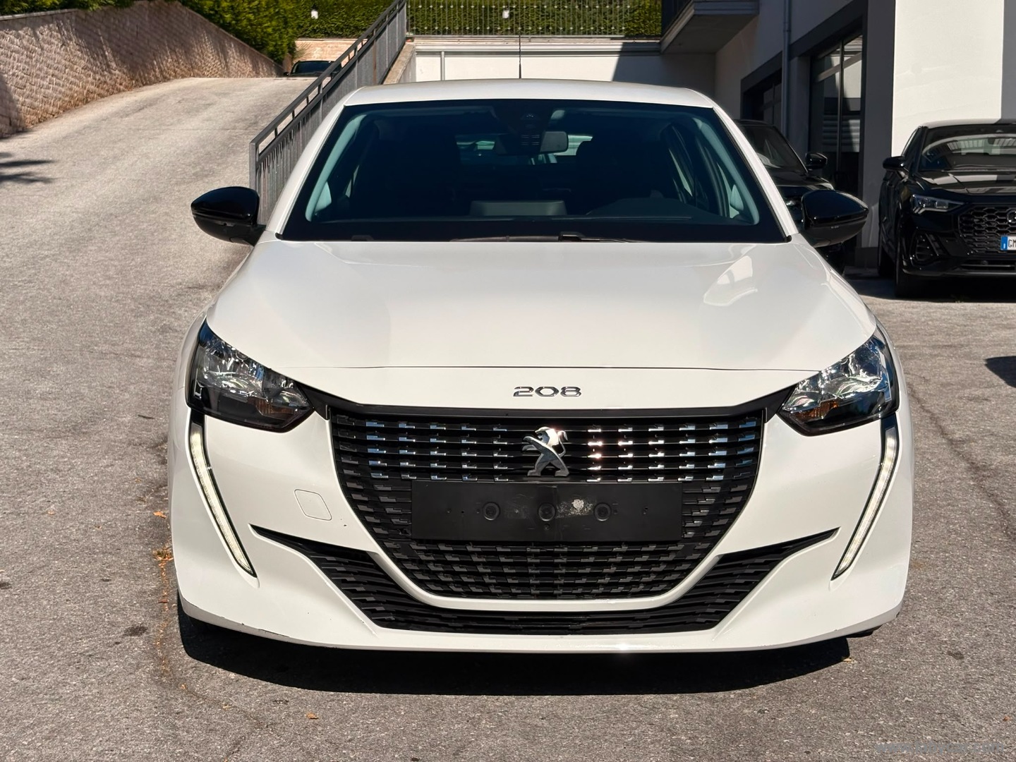 Peugeot 208 BlueHDi 100 S&S 5p. Active - Immagine 2
