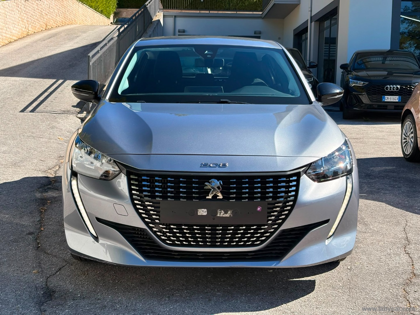 Peugeot 208 BlueHDi 100 S&S 5p. Active - Immagine 2