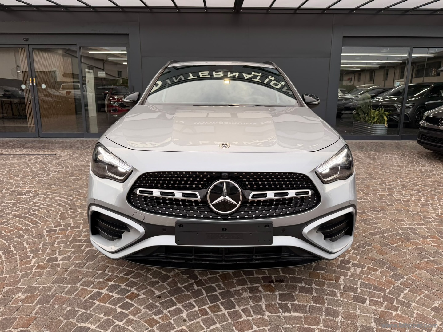 Mercedes-Benz Classe GLA GLA 200 d Automatic AMG Line Extra - Immagine 2