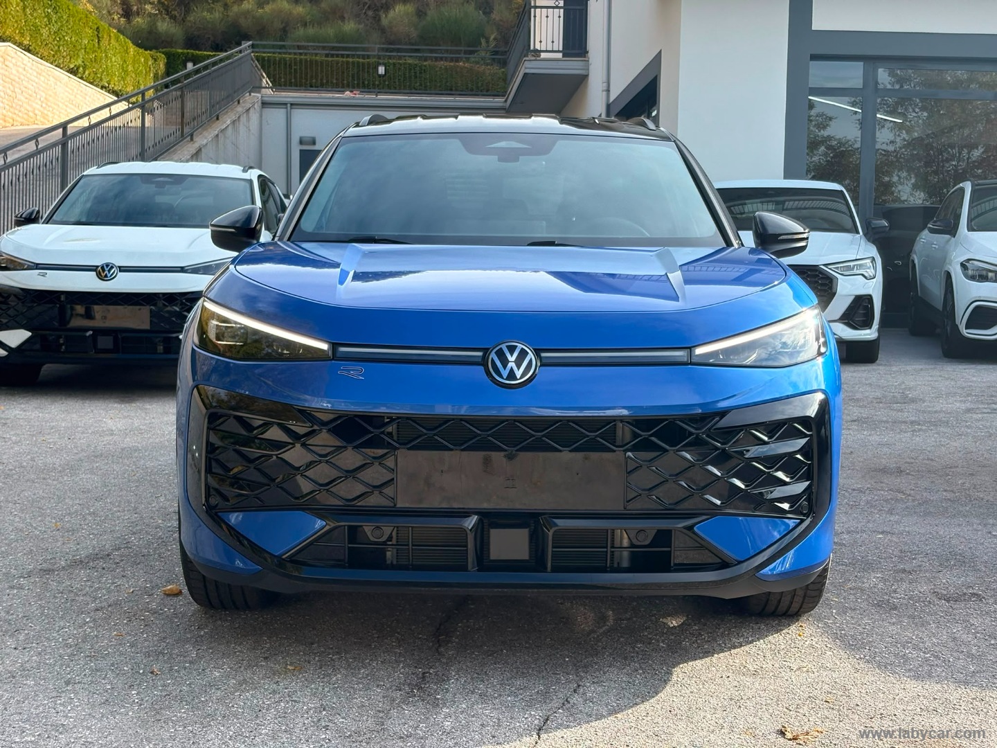 Volkswagen T-Roc 1.5 eTSI ACT 150 CV DSG R-Line - Immagine 2