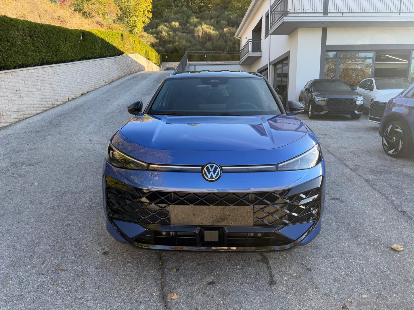 Volkswagen T-Roc 1.5 eTSI ACT 150 CV DSG R-Line - Immagine 2