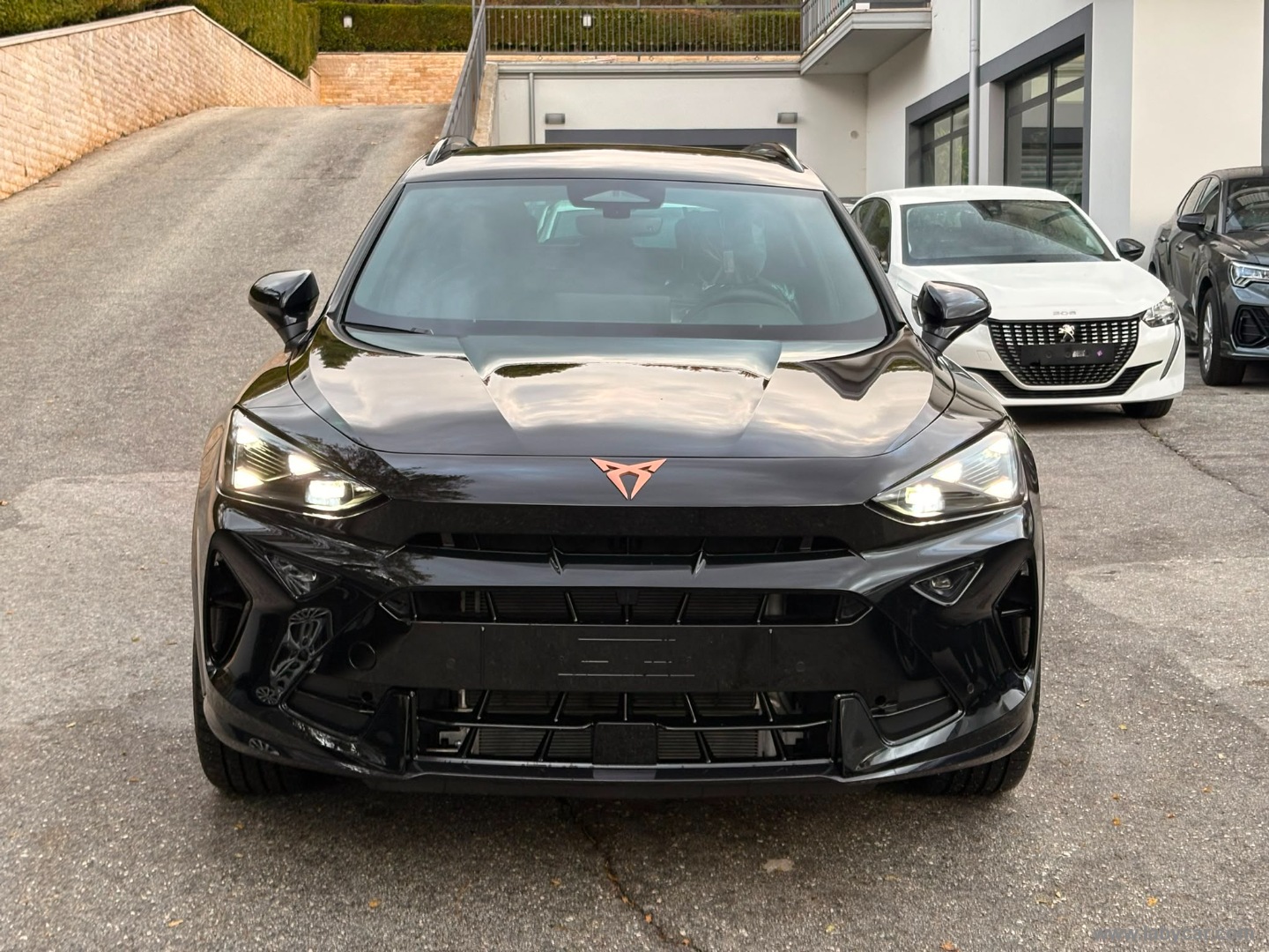 CUPRA Formentor 1.5 e-Hybrid DSG - Immagine 2