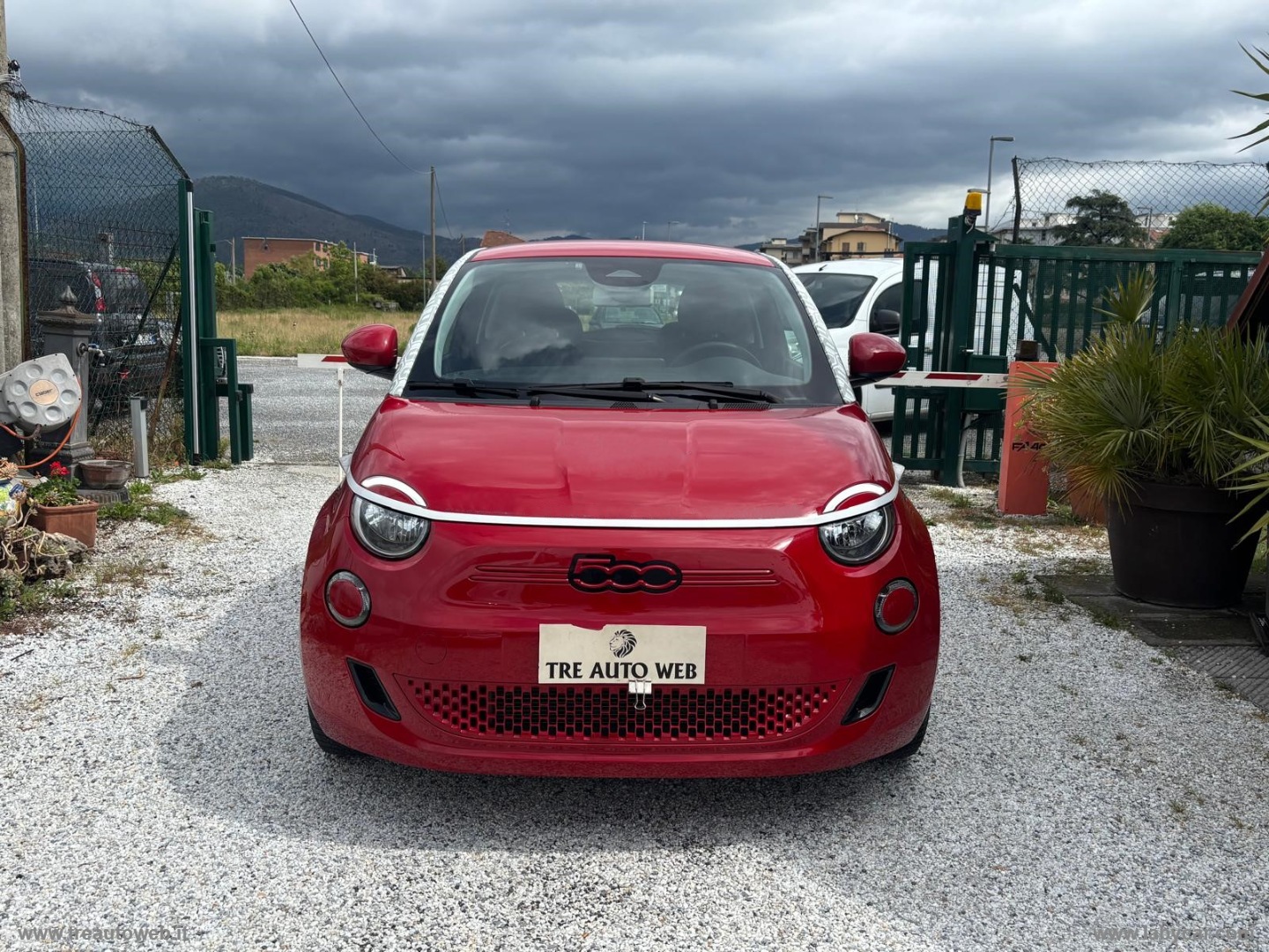 500 Red Berlina 23,65 kWh - immagine 2