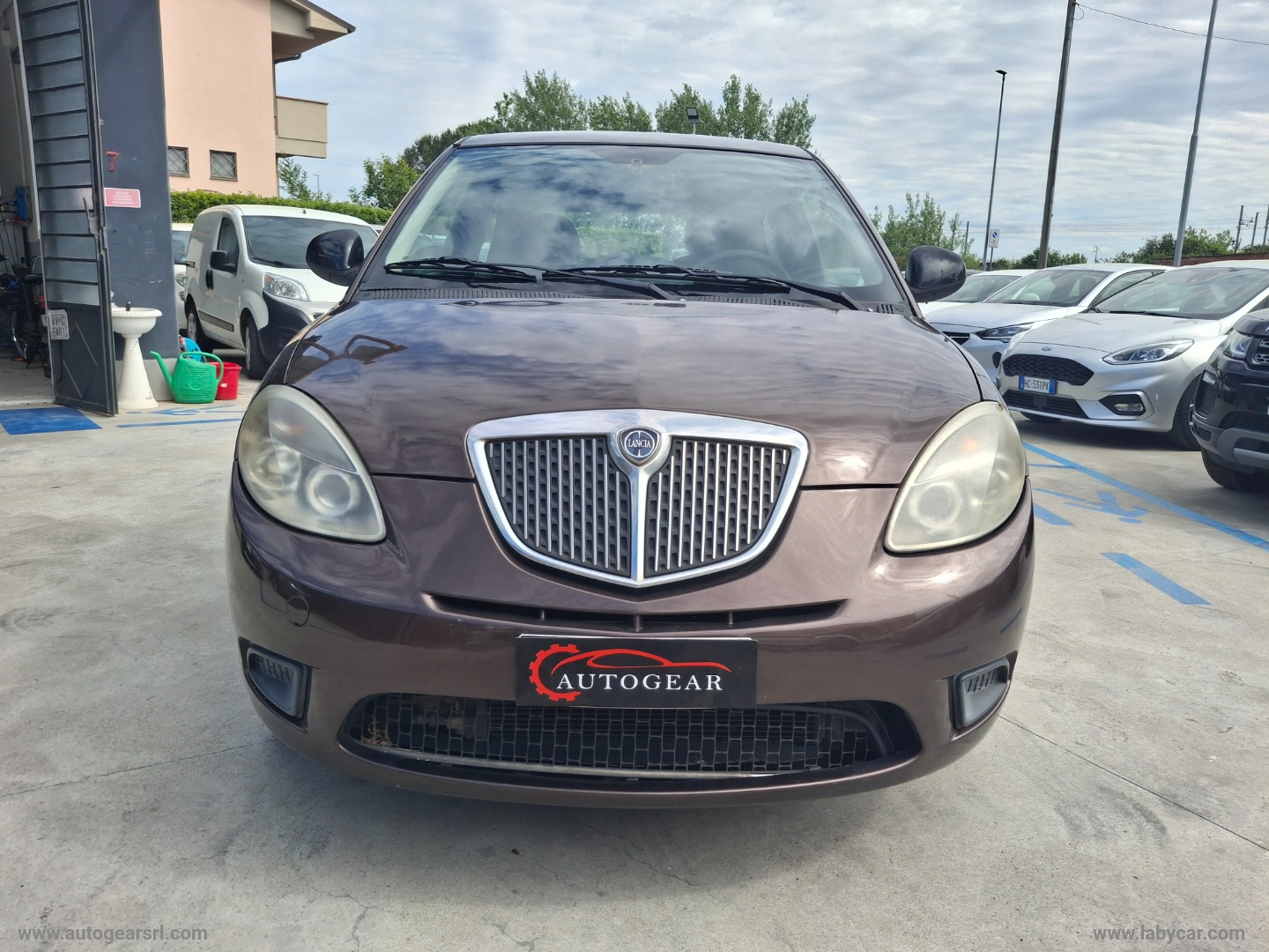 Ypsilon 1.2 69 CV Platinum - immagine 2